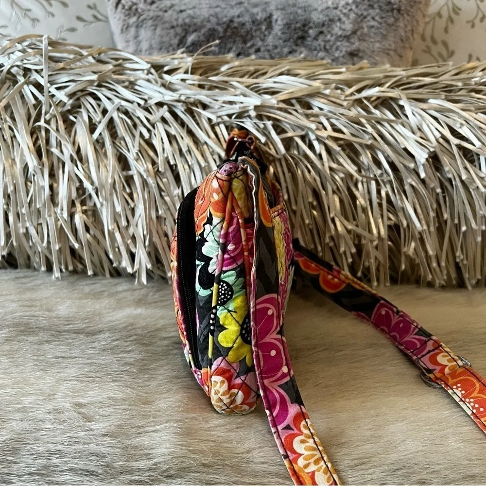 VERA BRADLEY Ziggy Zinnia 2014  Little Hipster Crossbody Pink Orange Floral